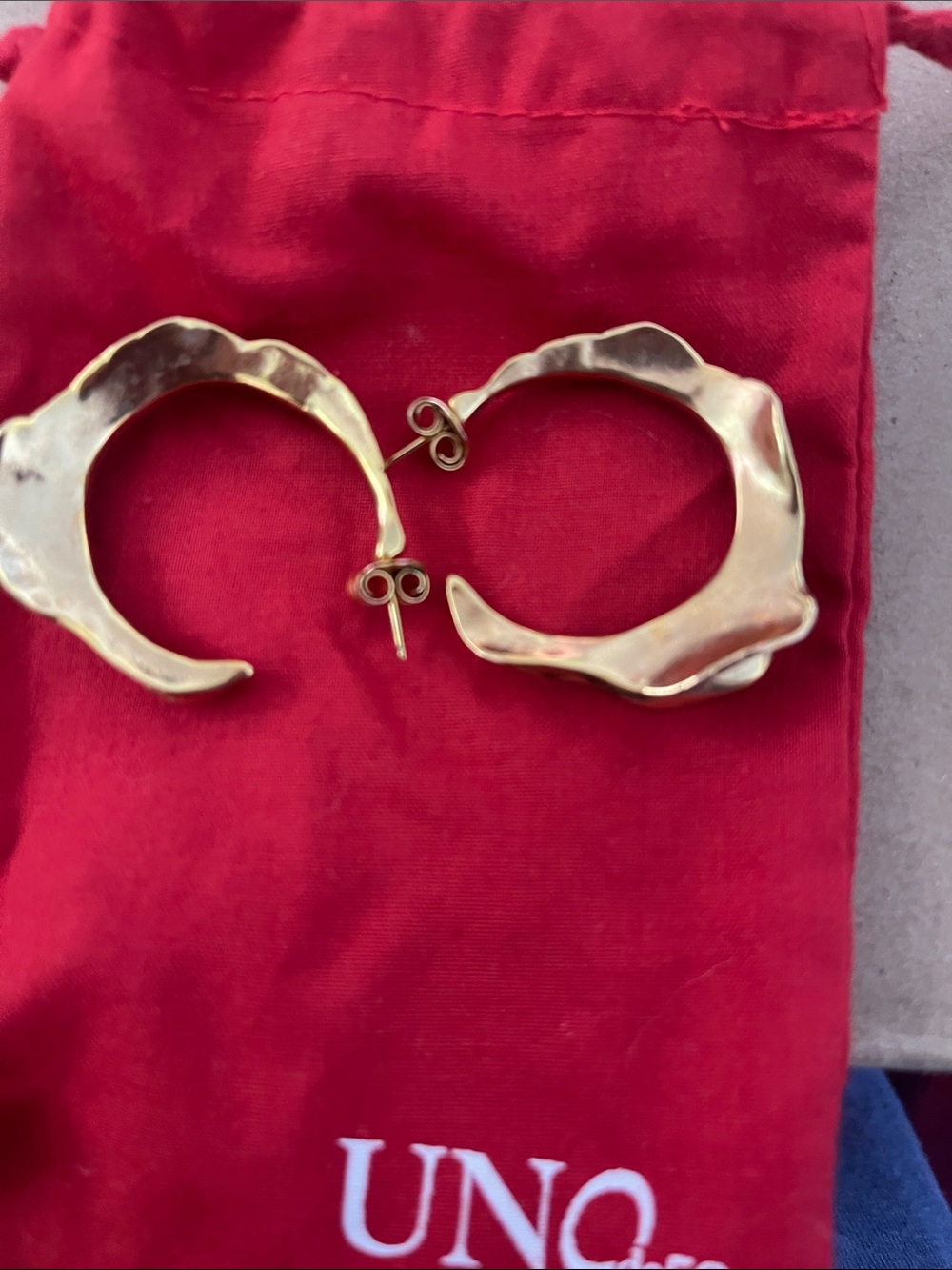 UNOde50 Sculpted Organic Gold Hoop Earrings